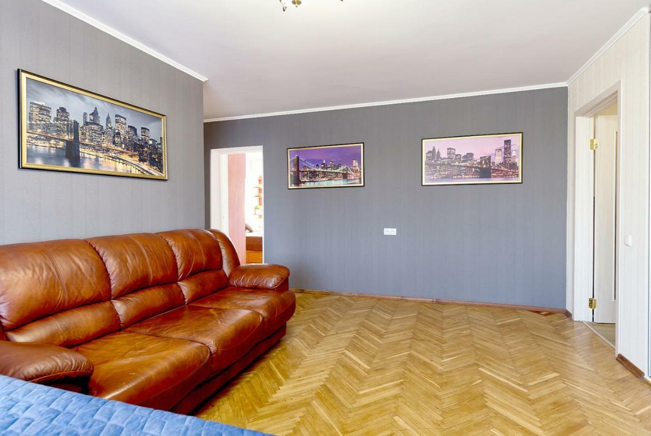 L3-82 Main Street- Modern New Three 3 Separate 3Bedrooms 100 M2 - Central Location, Metro Palace Of Sports - Gulliver Mall, Arena City Kiev Eksteriør billede